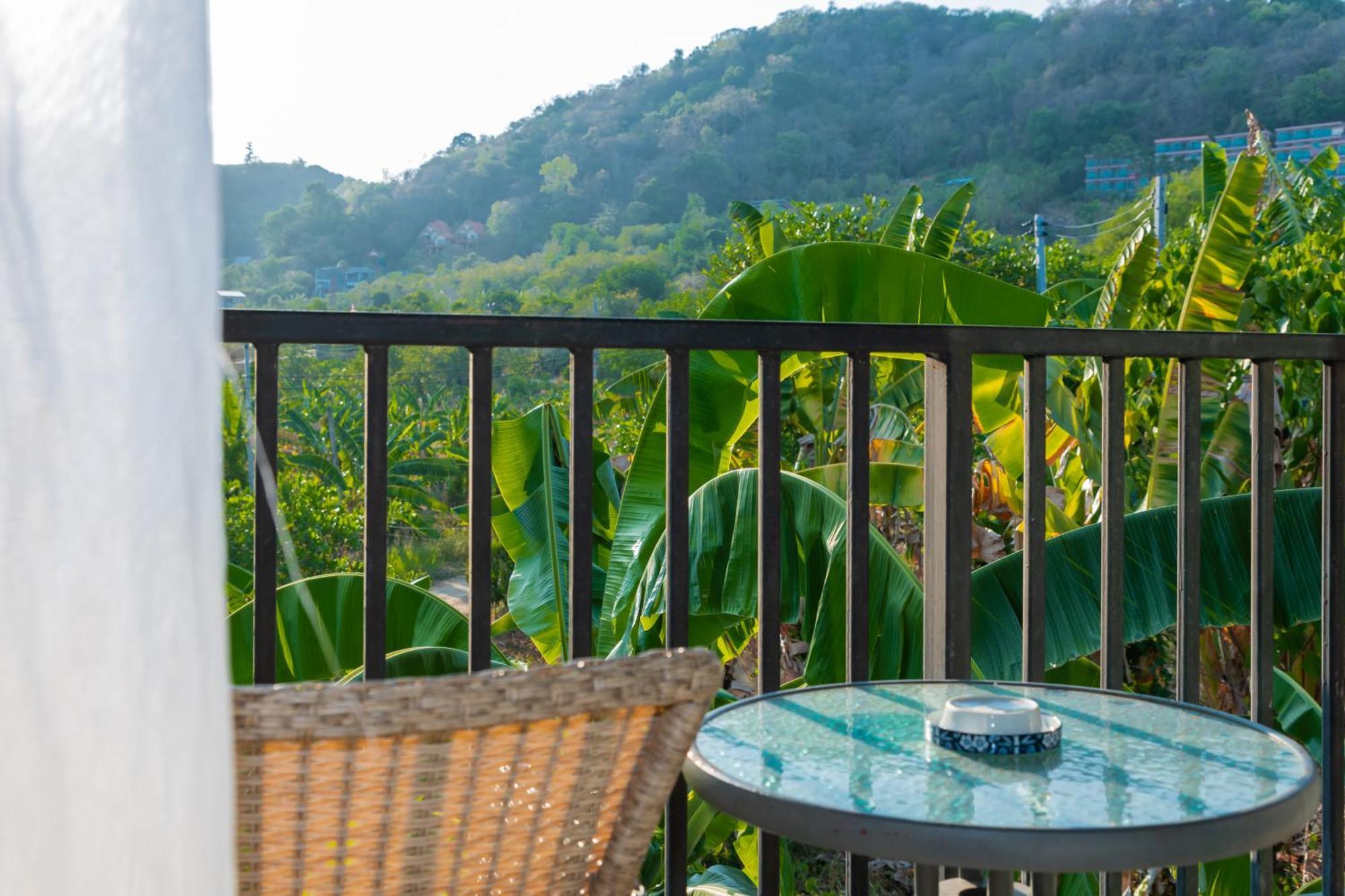 Kraam Silhouette Hotel And Cafe Phuket Chalong Exterior photo