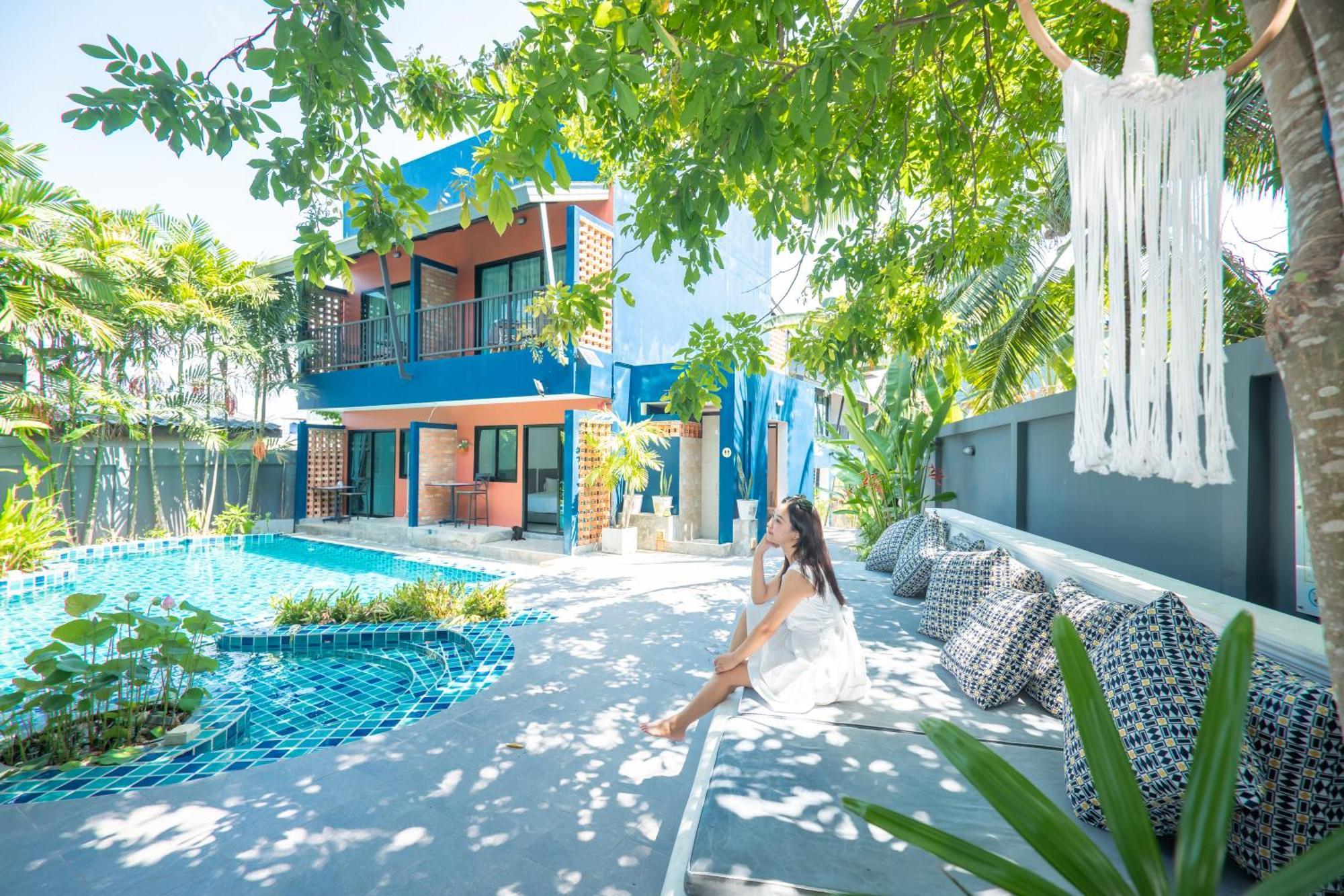 Kraam Silhouette Hotel And Cafe Phuket Chalong Exterior photo