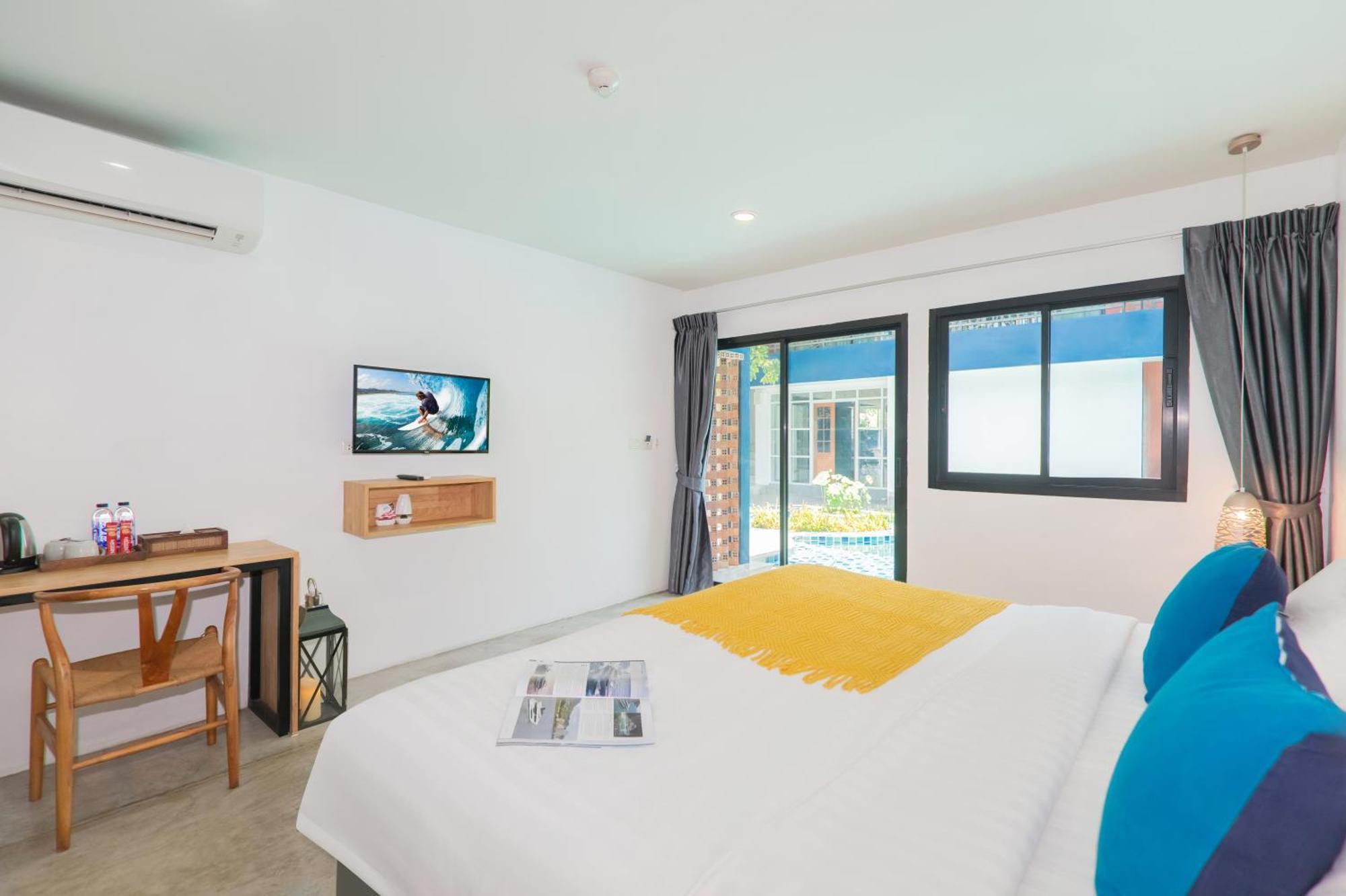 Kraam Silhouette Hotel And Cafe Phuket Chalong Exterior photo