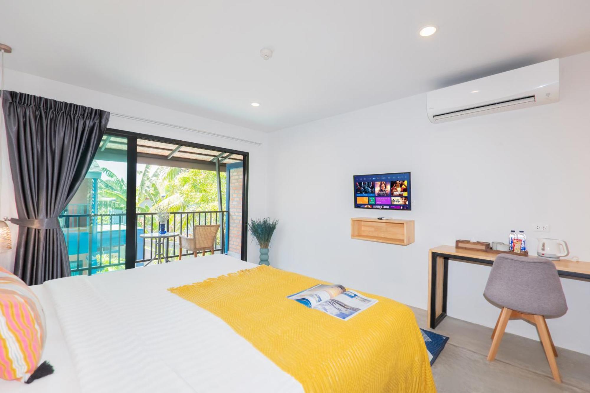 Kraam Silhouette Hotel And Cafe Phuket Chalong Exterior photo